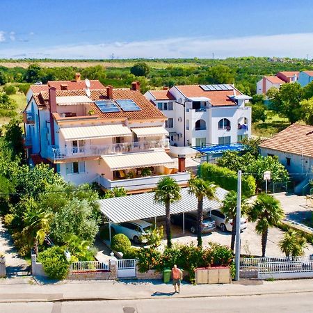 Pansion Adria Hotel Свети свети Филип и Яков Екстериор снимка