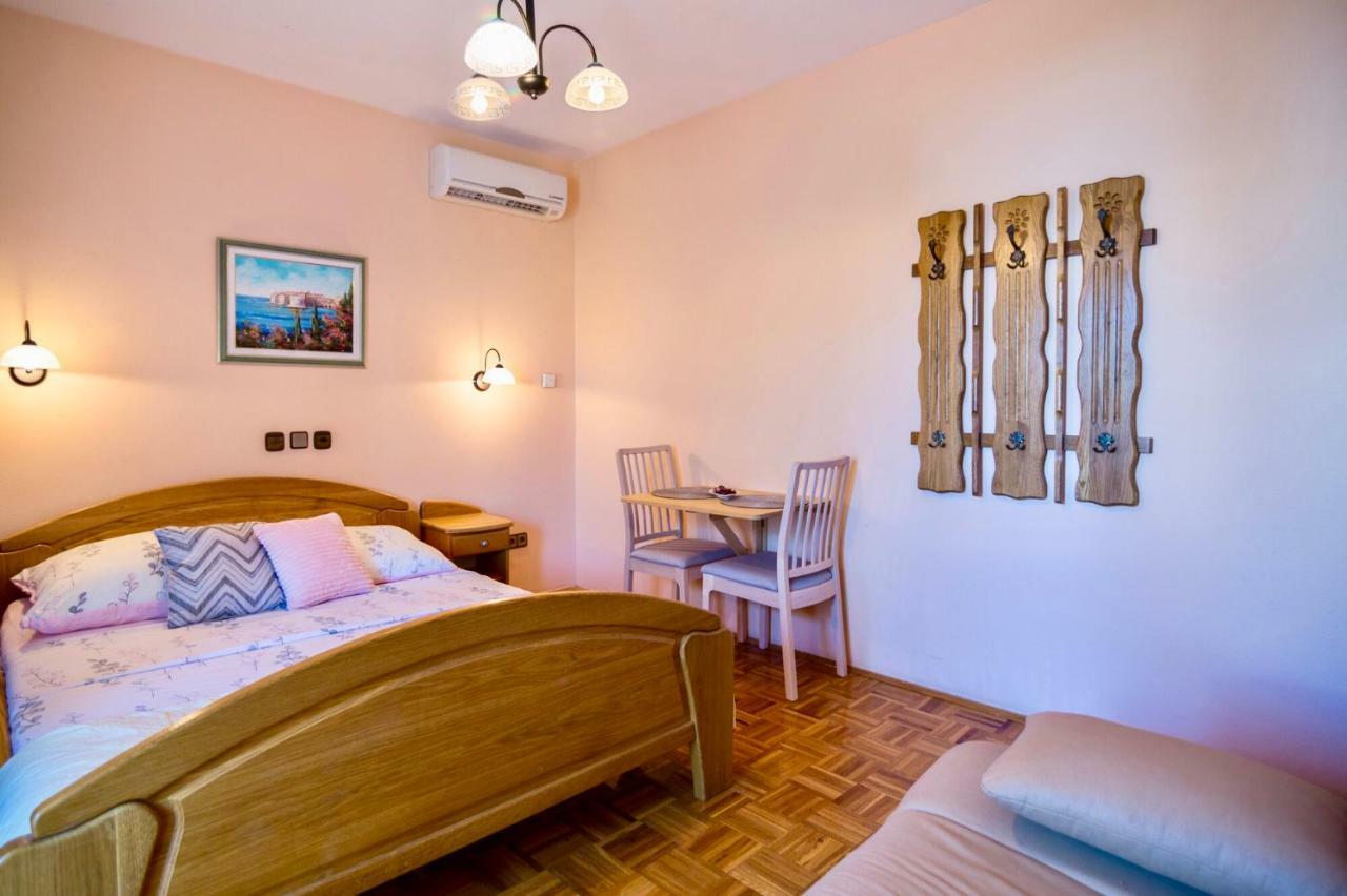Pansion Adria Hotel Свети свети Филип и Яков Екстериор снимка